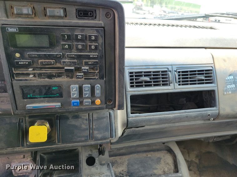 image for item JO9213 2000 GMC C8500  dump truck