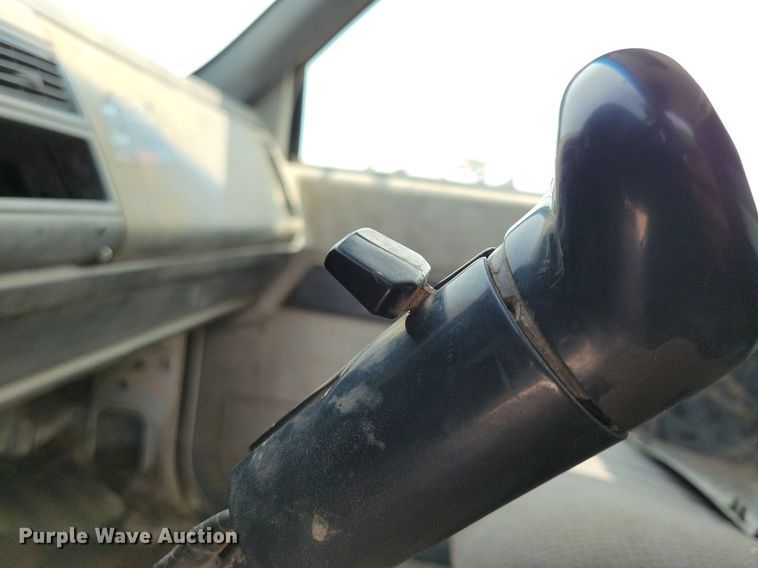 image for item JO9213 2000 GMC C8500  dump truck