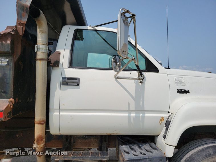 image for item JO9213 2000 GMC C8500  dump truck