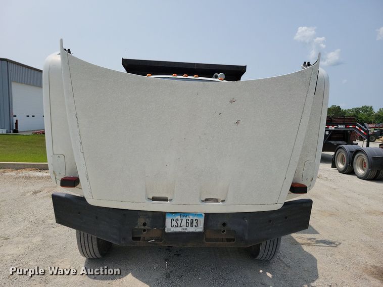 image for item JO9213 2000 GMC C8500  dump truck