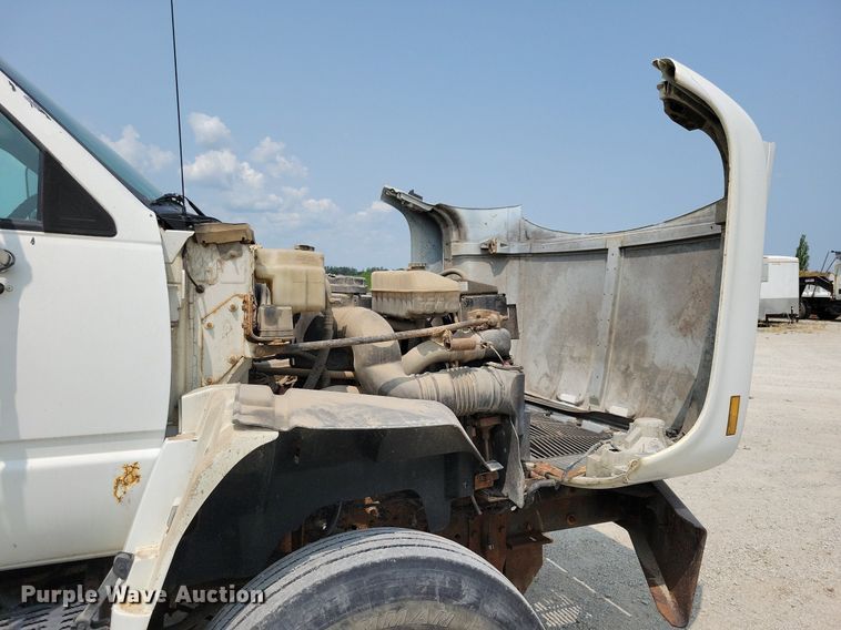 image for item JO9213 2000 GMC C8500  dump truck