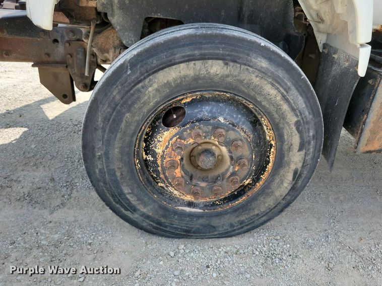 image for item JO9213 2000 GMC C8500  dump truck