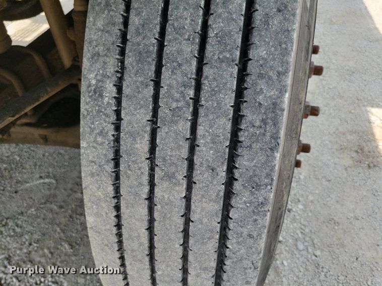 image for item JO9213 2000 GMC C8500  dump truck