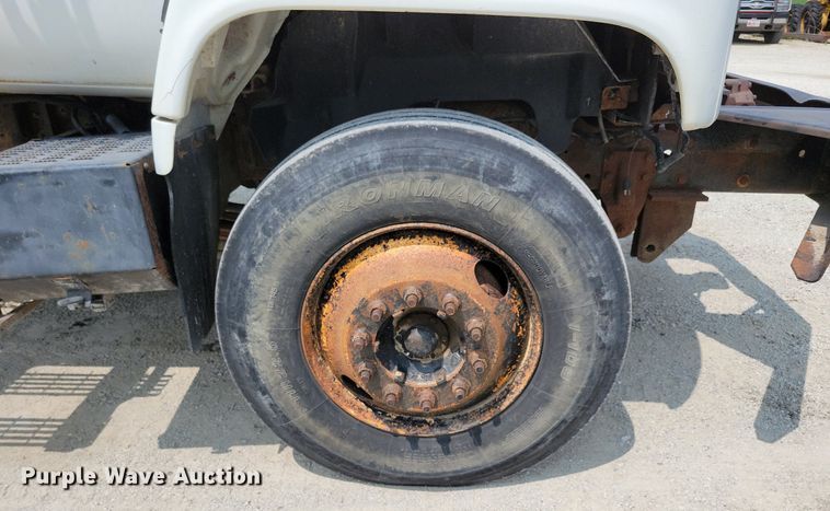 image for item JO9213 2000 GMC C8500  dump truck