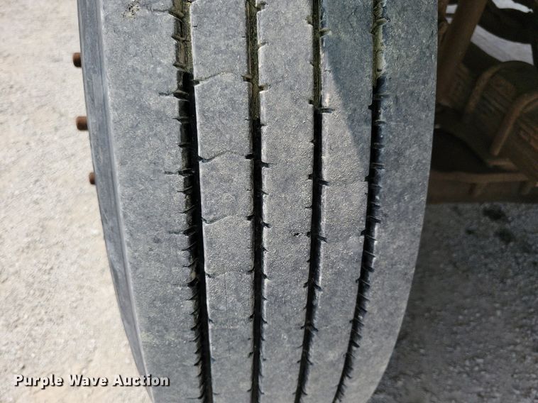 image for item JO9213 2000 GMC C8500  dump truck