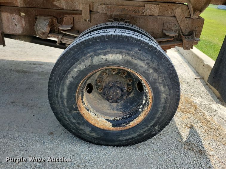 image for item JO9213 2000 GMC C8500  dump truck