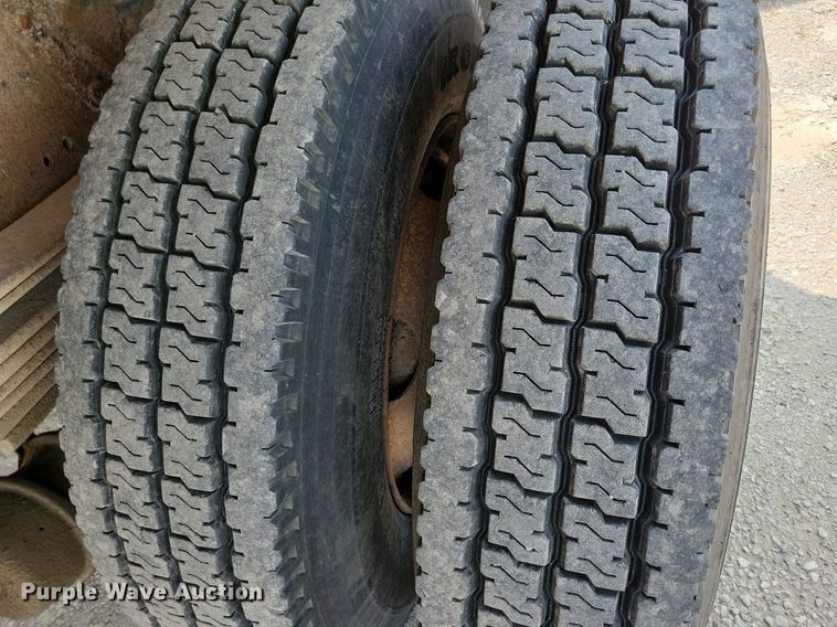 image for item JO9213 2000 GMC C8500  dump truck