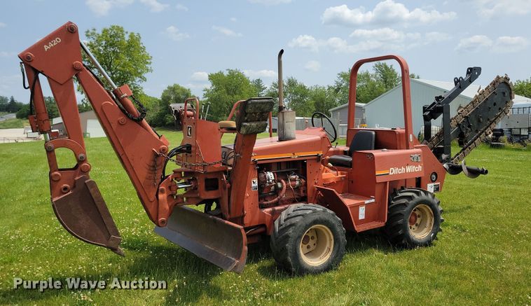 image for item JO9214 2001 Ditch Witch 5110  trencher