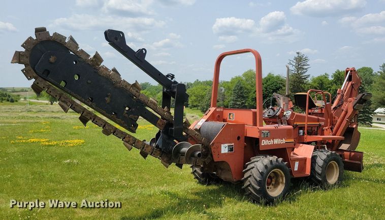 image for item JO9214 2001 Ditch Witch 5110  trencher