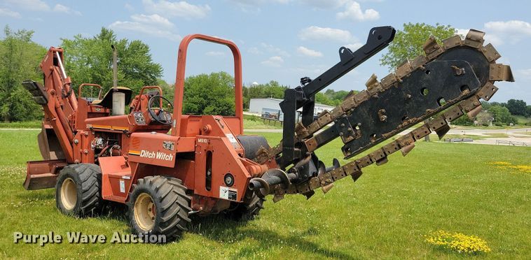 image for item JO9214 2001 Ditch Witch 5110  trencher