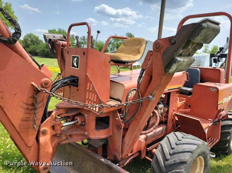 image for item JO9214 2001 Ditch Witch 5110  trencher