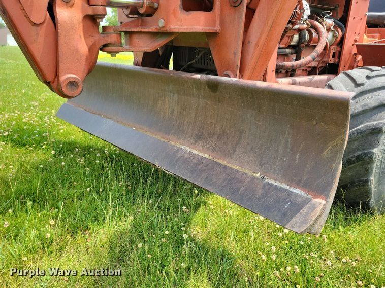 image for item JO9214 2001 Ditch Witch 5110  trencher
