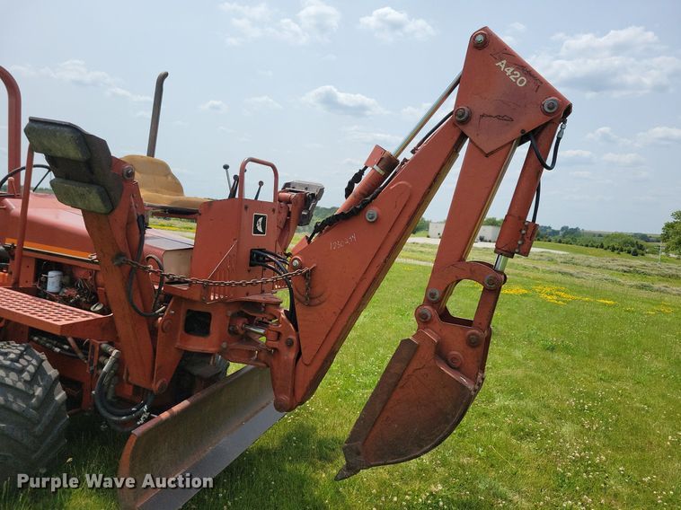 image for item JO9214 2001 Ditch Witch 5110  trencher