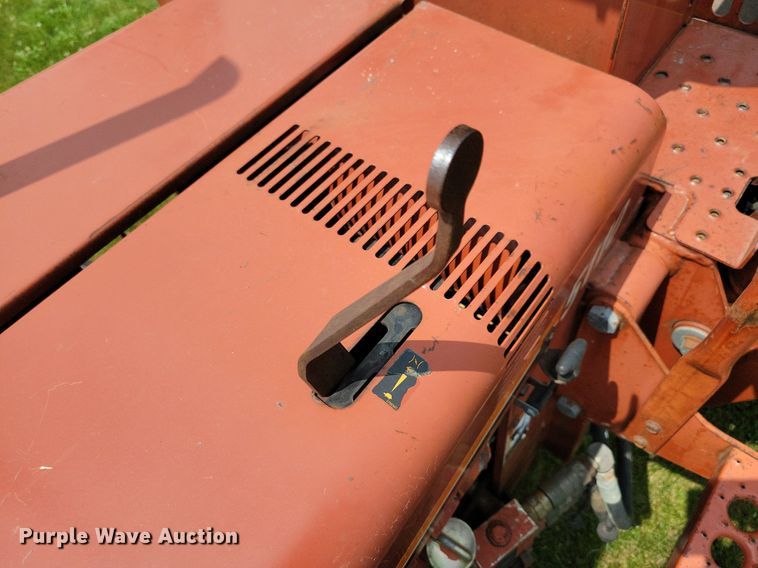 image for item JO9214 2001 Ditch Witch 5110  trencher