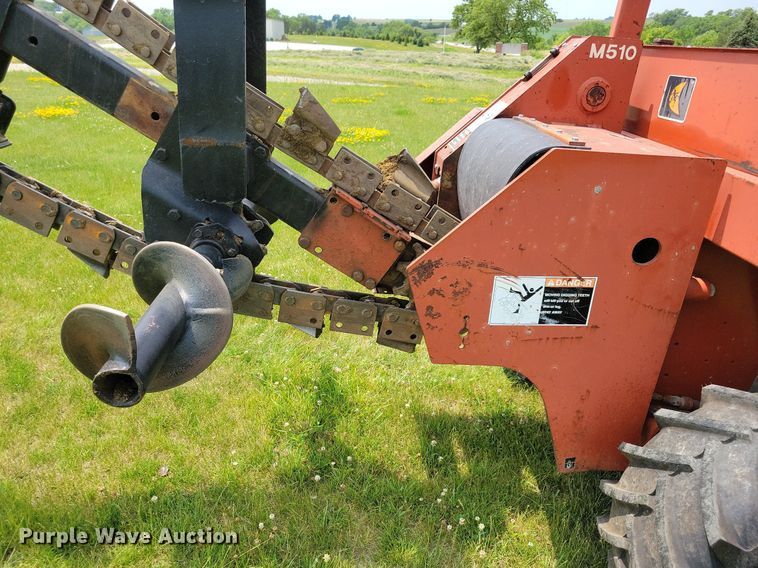 image for item JO9214 2001 Ditch Witch 5110  trencher