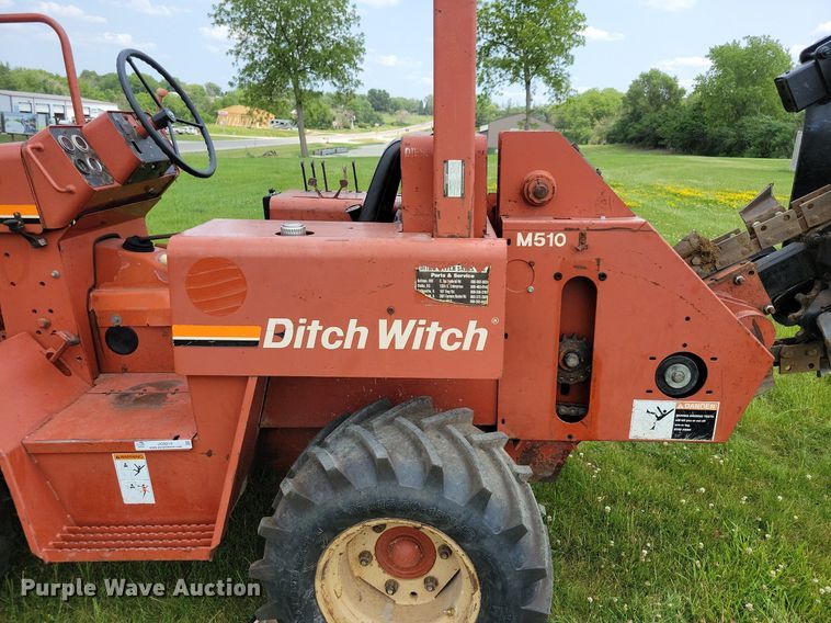 image for item JO9214 2001 Ditch Witch 5110  trencher