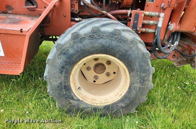 image for item JO9214 2001 Ditch Witch 5110  trencher