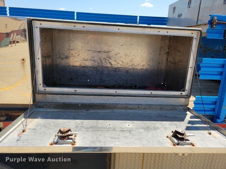 image for item JO9231 2016 Ford F450 Super Duty  flatbed truck