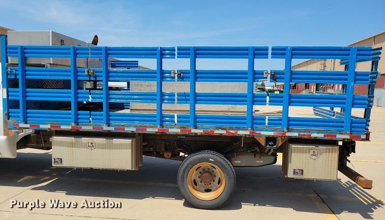 image for item JO9231 2016 Ford F450 Super Duty  flatbed truck