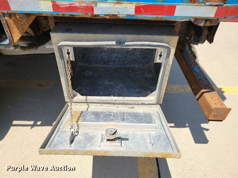 image for item JO9231 2016 Ford F450 Super Duty  flatbed truck