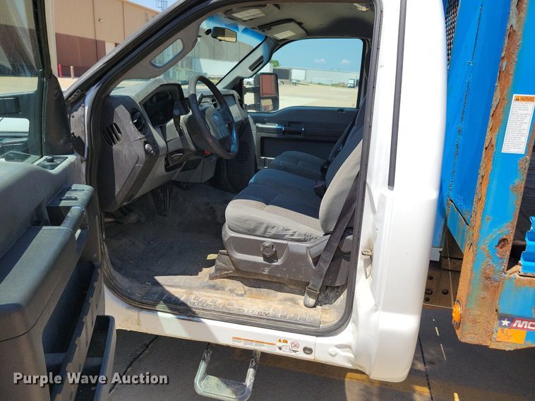 image for item JO9231 2016 Ford F450 Super Duty  flatbed truck