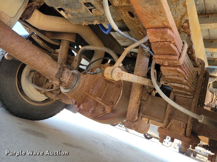 image for item JO9231 2016 Ford F450 Super Duty  flatbed truck