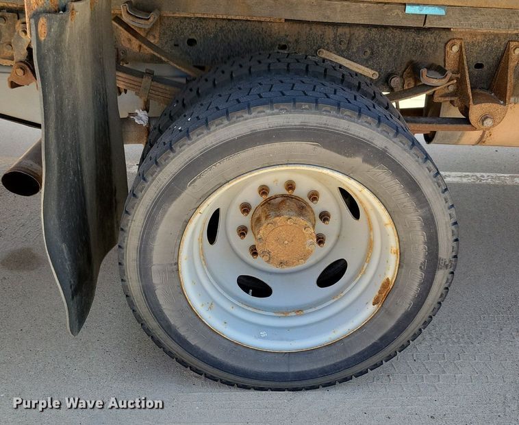 image for item JO9231 2016 Ford F450 Super Duty  flatbed truck