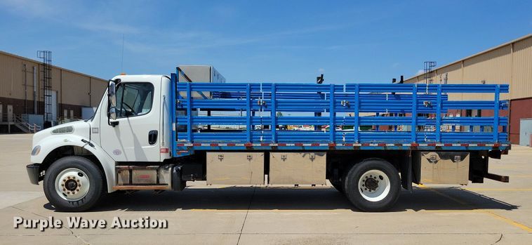 image for item JO9233 2018 Freightliner Business Class M2  flatbed truck