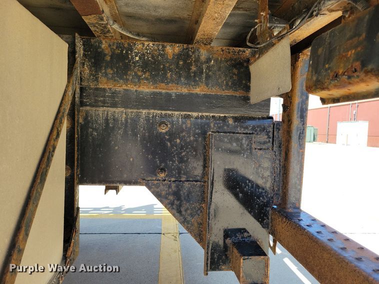 image for item JO9233 2018 Freightliner Business Class M2  flatbed truck