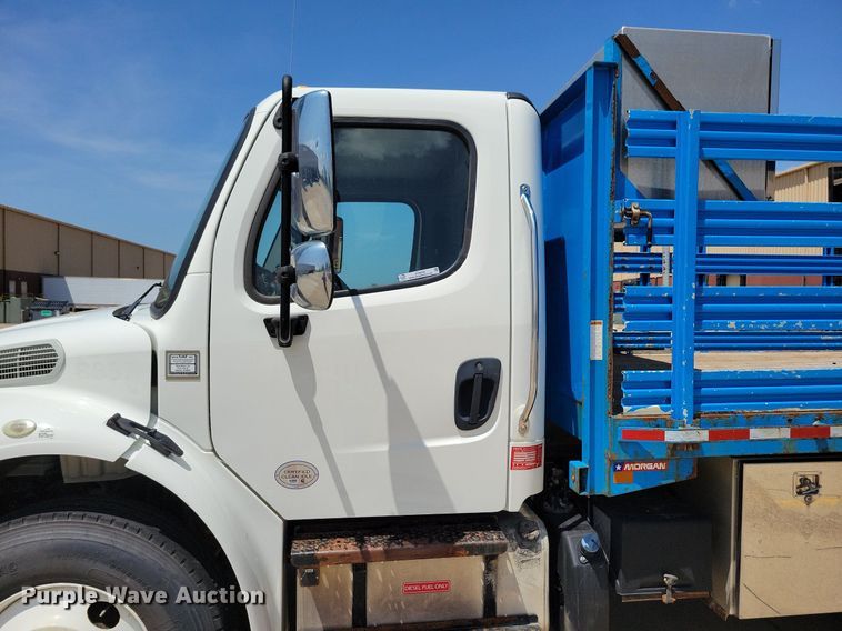 image for item JO9233 2018 Freightliner Business Class M2  flatbed truck
