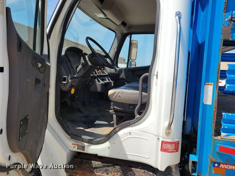 image for item JO9233 2018 Freightliner Business Class M2  flatbed truck