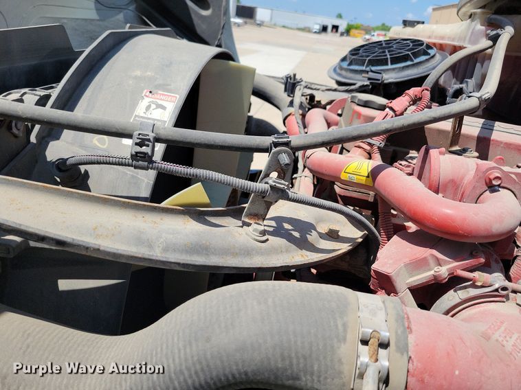 image for item JO9233 2018 Freightliner Business Class M2  flatbed truck