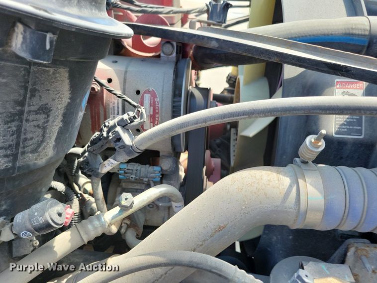 image for item JO9233 2018 Freightliner Business Class M2  flatbed truck