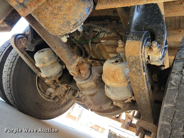 image for item JO9233 2018 Freightliner Business Class M2  flatbed truck