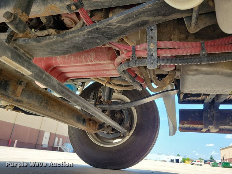 image for item JO9233 2018 Freightliner Business Class M2  flatbed truck