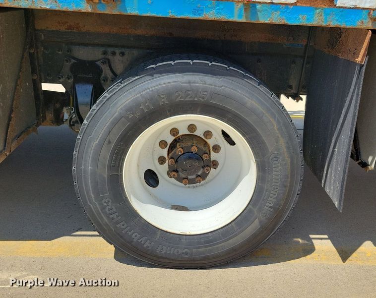 image for item JO9233 2018 Freightliner Business Class M2  flatbed truck