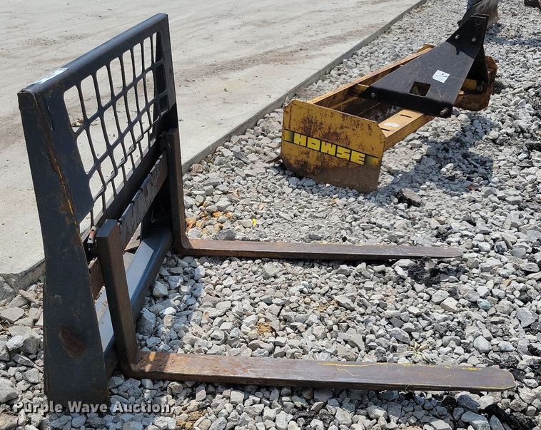 image for item JO9243 48" L skid steer forks