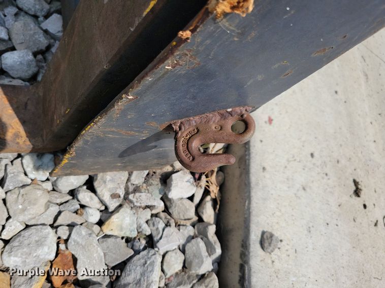 image for item JO9243 48" L skid steer forks