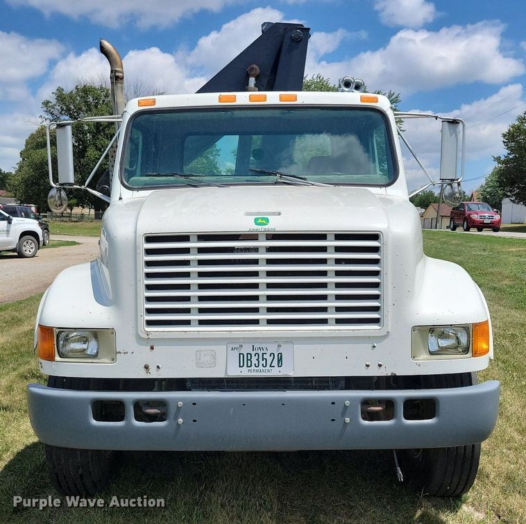 image for item JO9251 1990 International 4900  crane truck