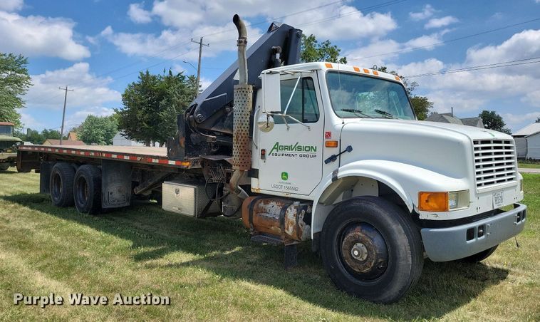 image for item JO9251 1990 International 4900  crane truck