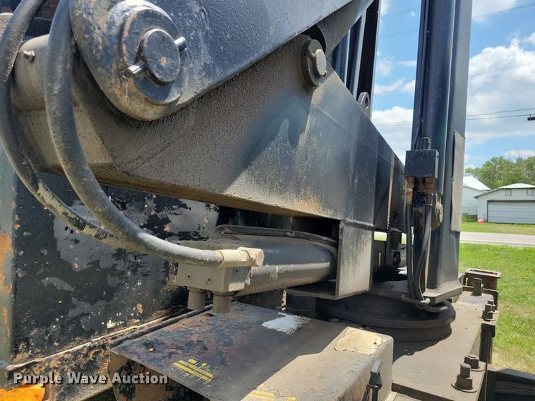 image for item JO9251 1990 International 4900  crane truck