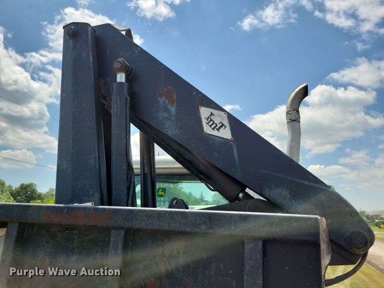 image for item JO9251 1990 International 4900  crane truck