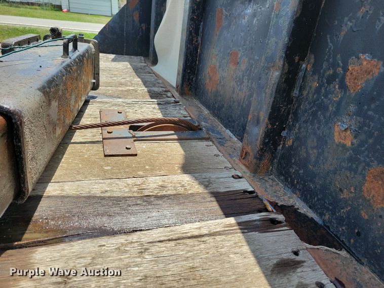 image for item JO9251 1990 International 4900  crane truck