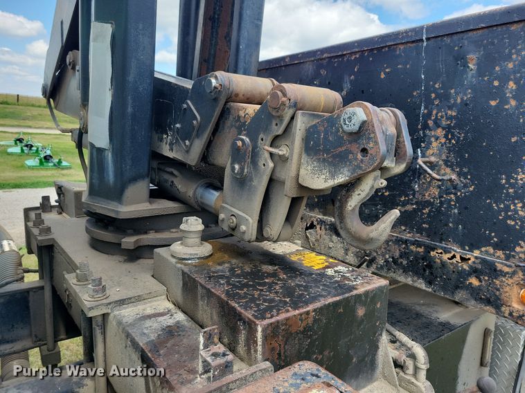 image for item JO9251 1990 International 4900  crane truck