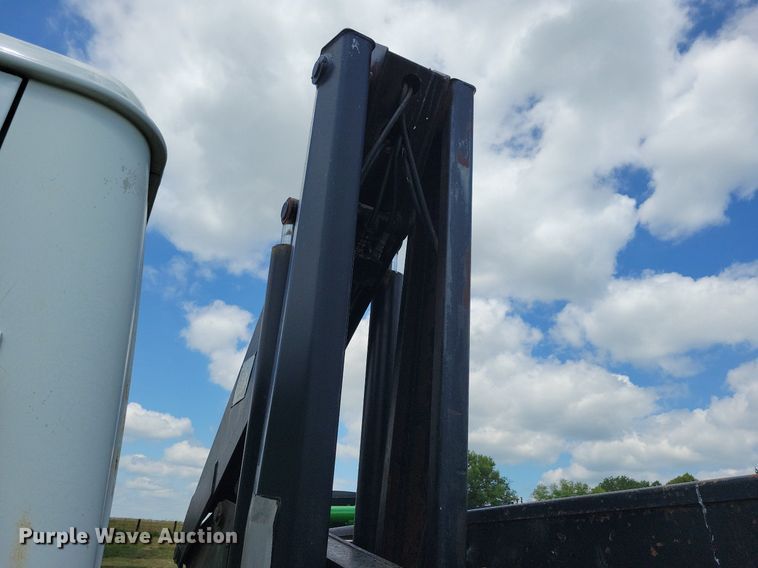 image for item JO9251 1990 International 4900  crane truck