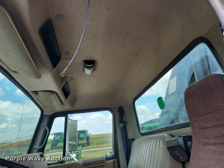 image for item JO9251 1990 International 4900  crane truck