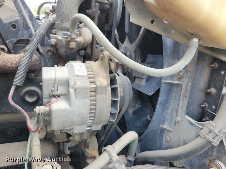 image for item JO9251 1990 International 4900  crane truck