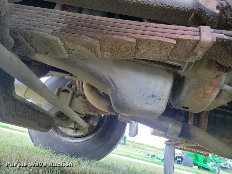 image for item JO9251 1990 International 4900  crane truck