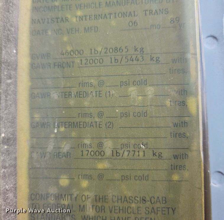 image for item JO9251 1990 International 4900  crane truck