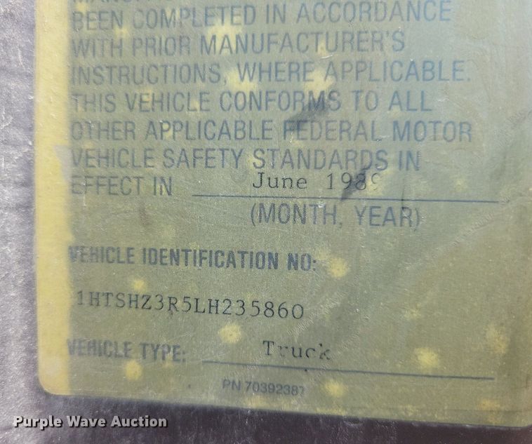 image for item JO9251 1990 International 4900  crane truck